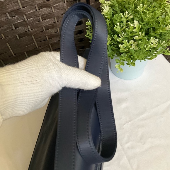 Yves Saint Laurent Vintage Nylon Quilted Crossbody/Shoulder Bag in Navy Blue - Picture 13 of 15